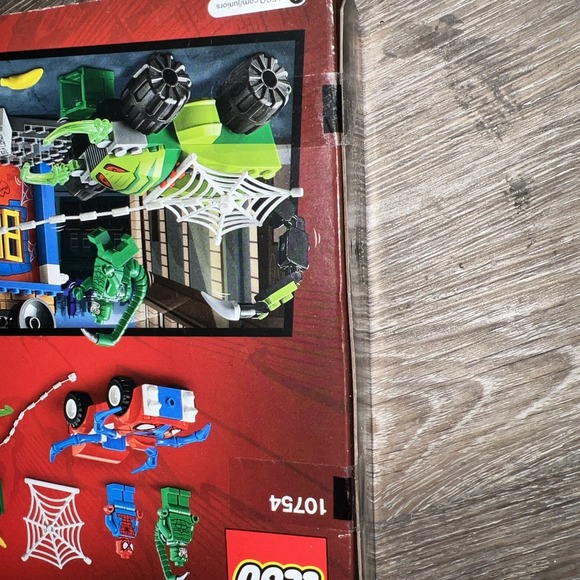 LEGO 10754 - Marvel Spider-Man vs. Scorpion Street Showdown new in box - Picture 8 of 9